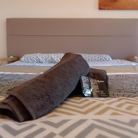 *Le Cocon Bistroquet*Oc.Keys/Terrasse/ Parking Apartment Carcassonne Bagian luar foto